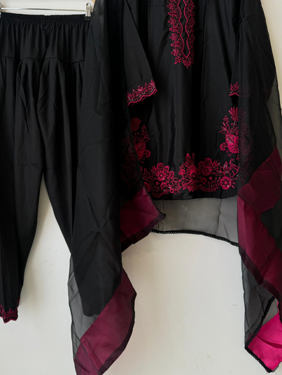 Black&Red Farshi Salwar Suit Set