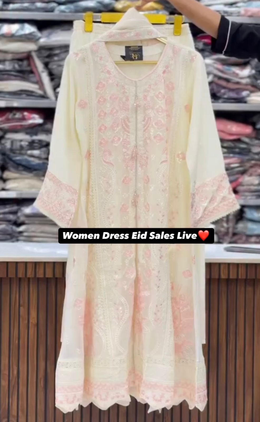 EID Embroidered Women’s 3-Piece Suit