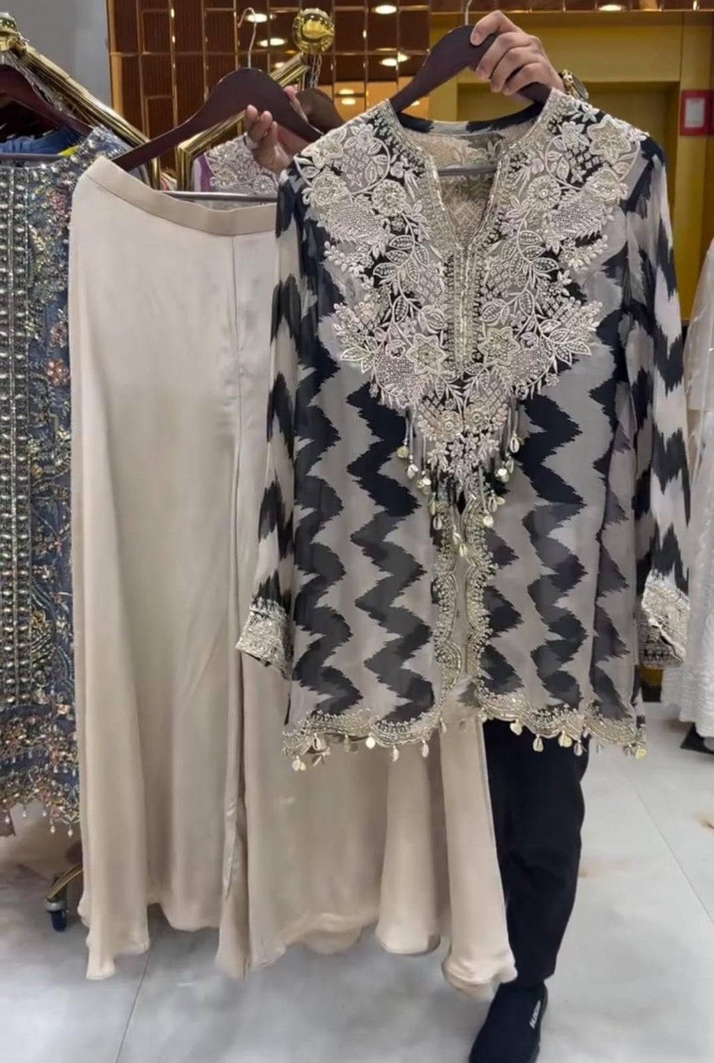 Eid Special Women Embroidery 3PCS Suit ✨🌙