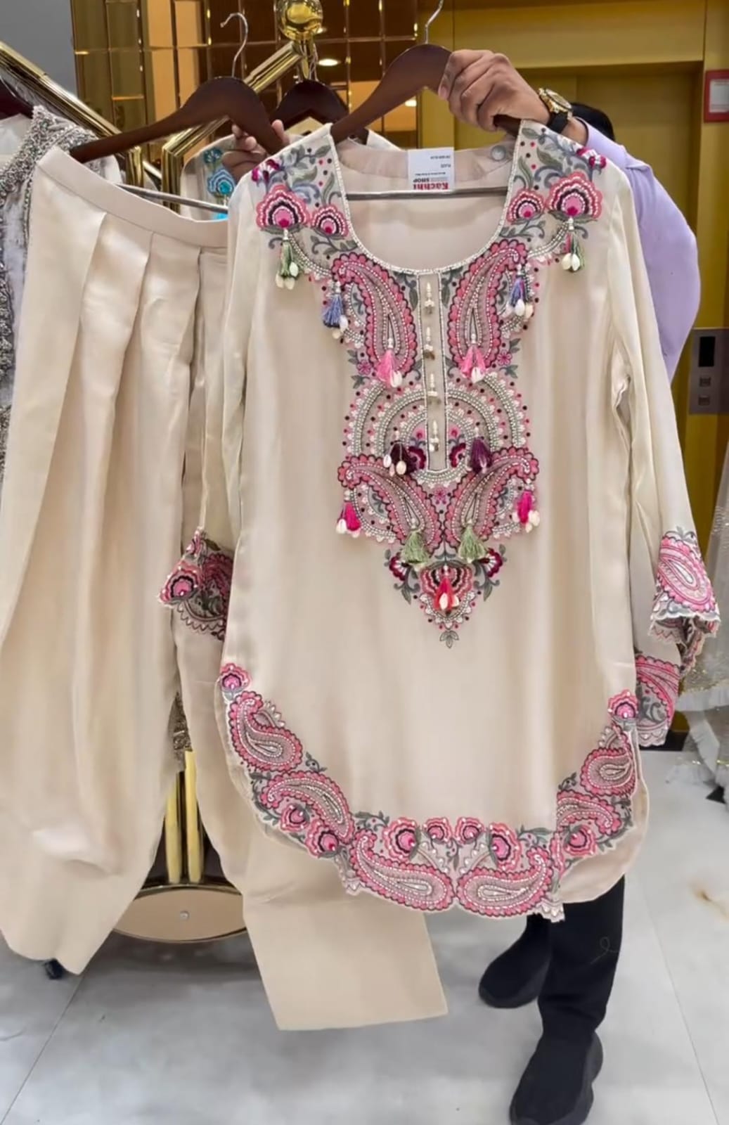 Luxury Heavy Embroidery 3pcs Suit ✨