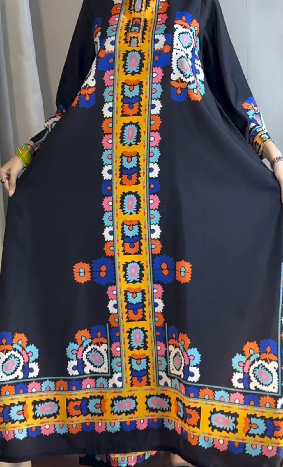 Beautiful Printed 3-Piece Suit for Women ✨