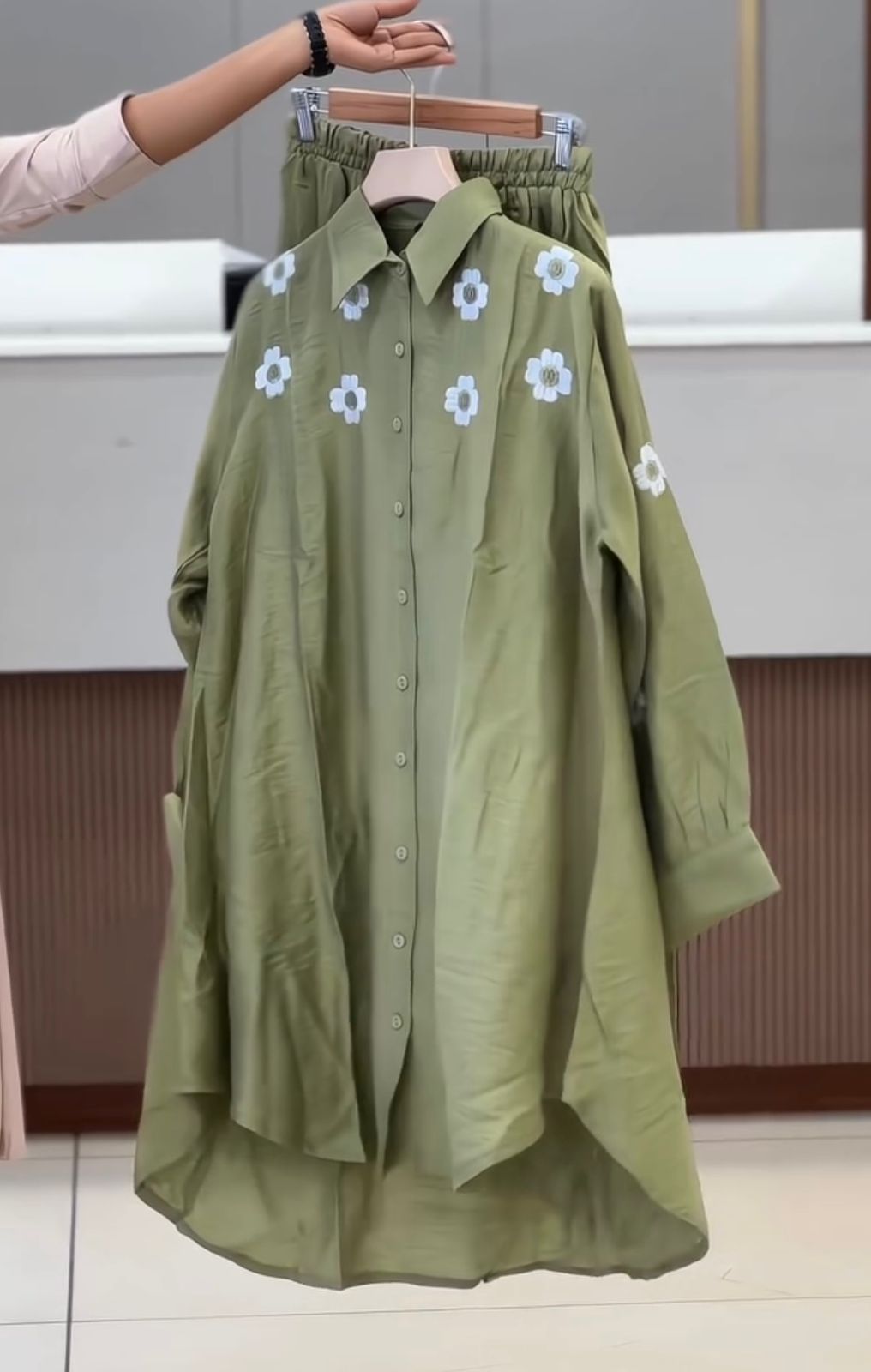 Floral Button-Down Co-Ord Set – Elegant Casual Wear