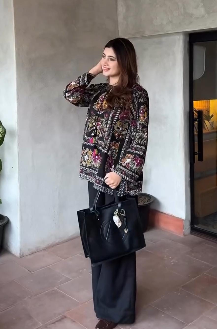 Trendy Women’s 2-Piece Suit ✨